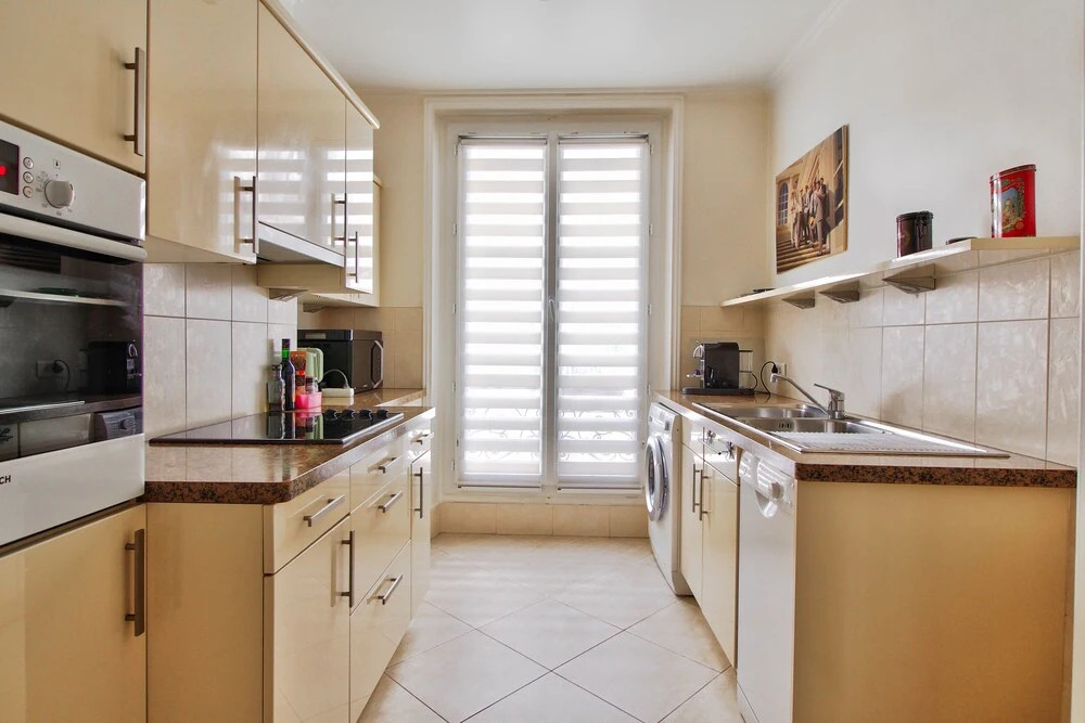 Bright apartment - Victor Hugo
