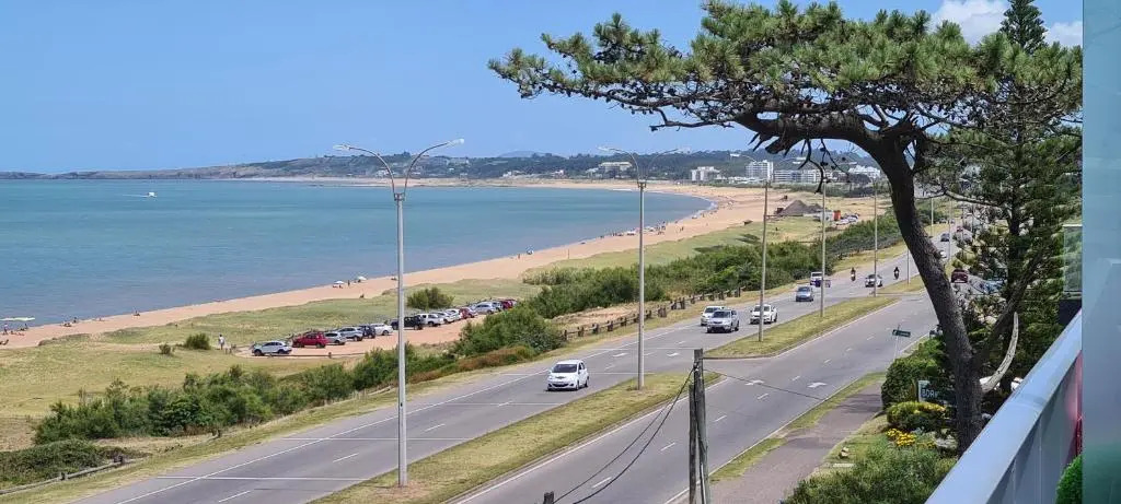Apartamento frente al mar primera linea de la mansa Pda 26 punta del este penthouse