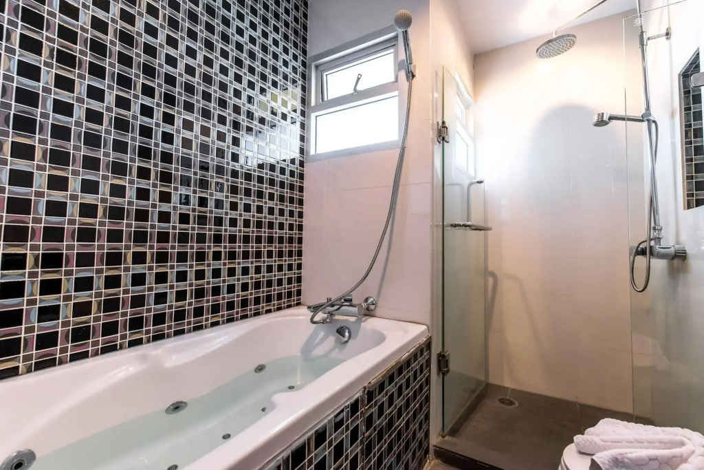 Palette Bella B All Suites Bangkok Hotel