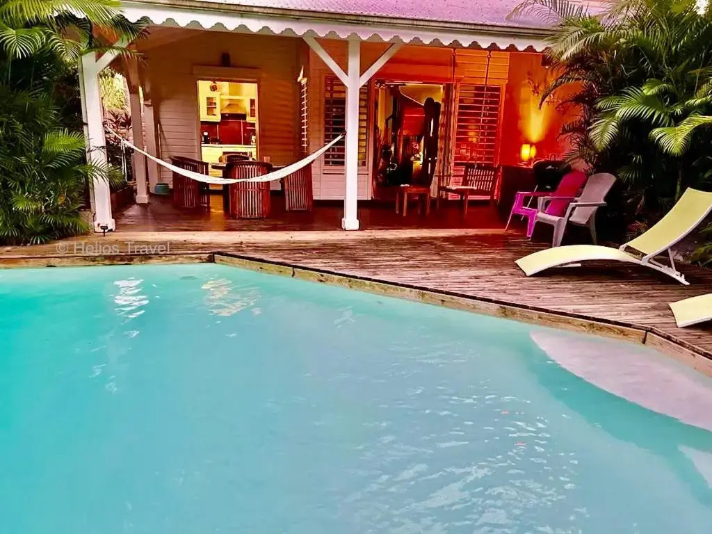 Villa Sisley, 2 chambres, piscine privée, plage à 100 m
