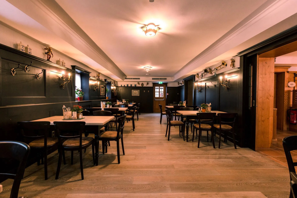 Hotel & Gaststätte zum Erdinger Weißbräu