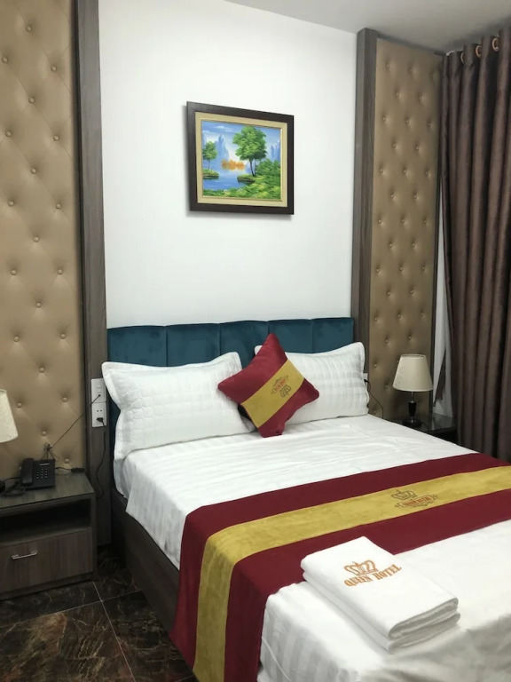 Queen Nhan Chinh Hotel