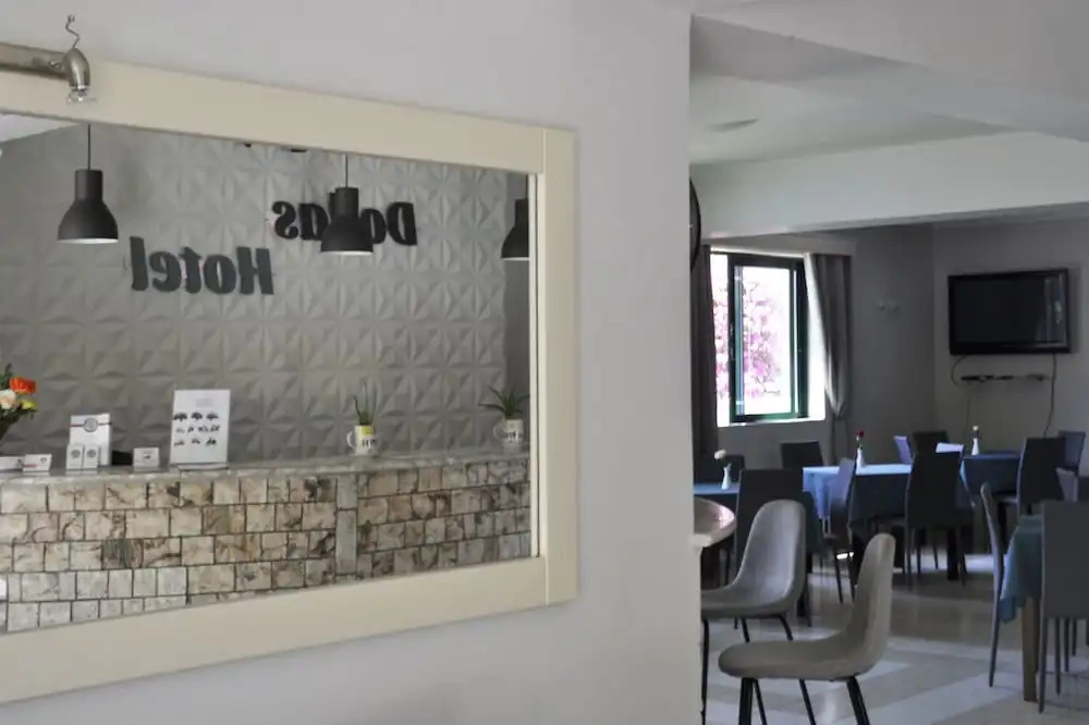 Dollas Hotel