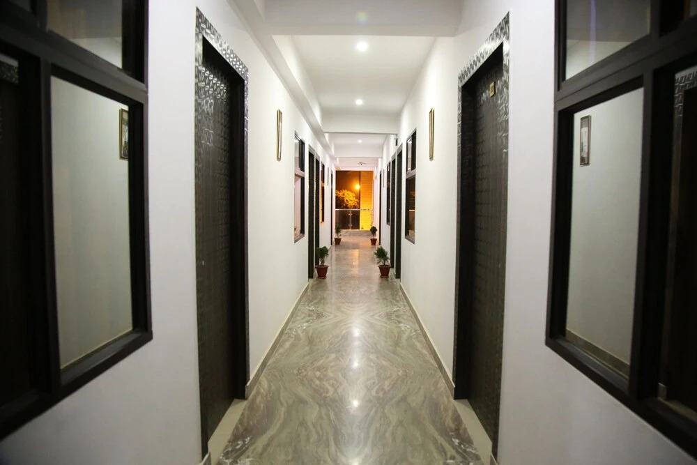 Hotel Taj Niwas