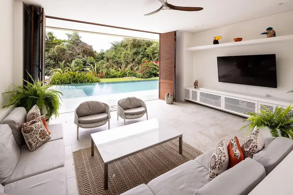 w Mind-blowing 4BR Villa w Pool at Mesa de Yeguas