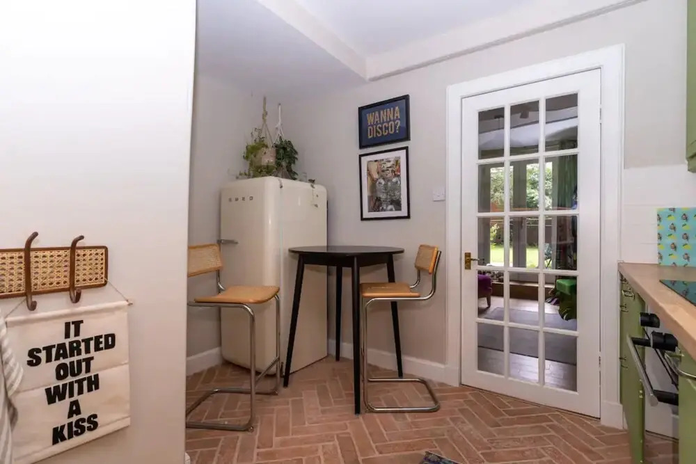 Eclectic 1 Bedroom Apartment in Edinburgh, New Town
