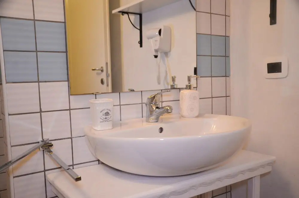 DEMIVIE GUESTHOUSE