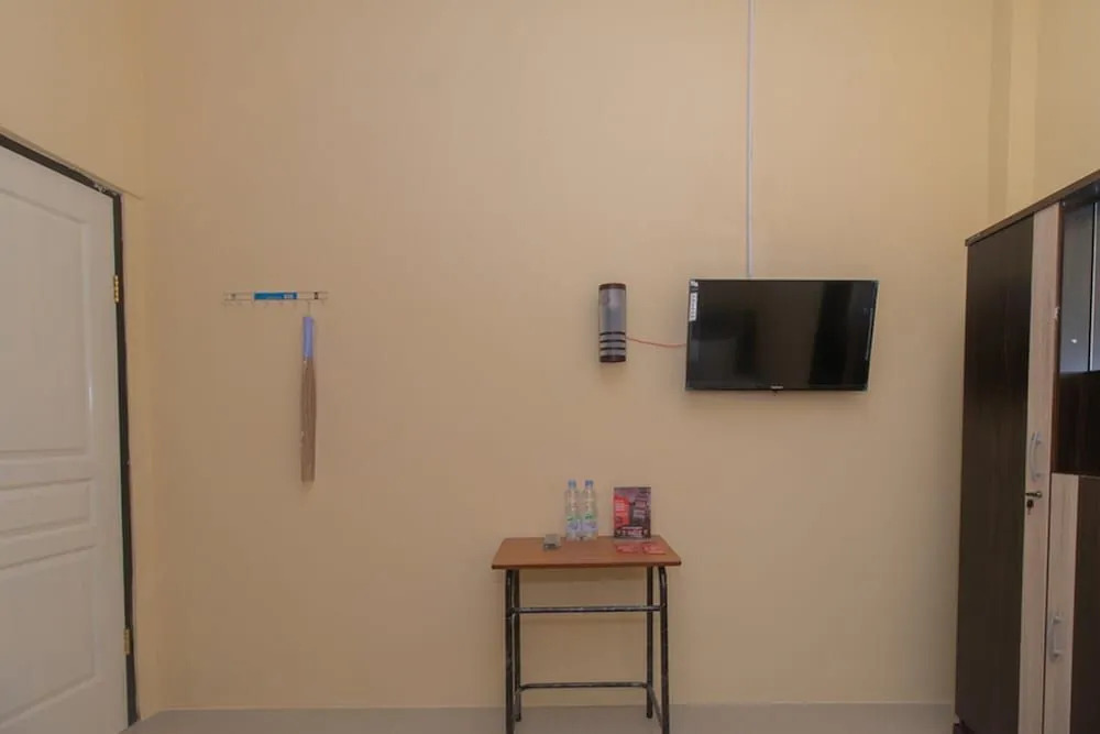 RedDoorz Syariah near Politeknik Negeri Madiun