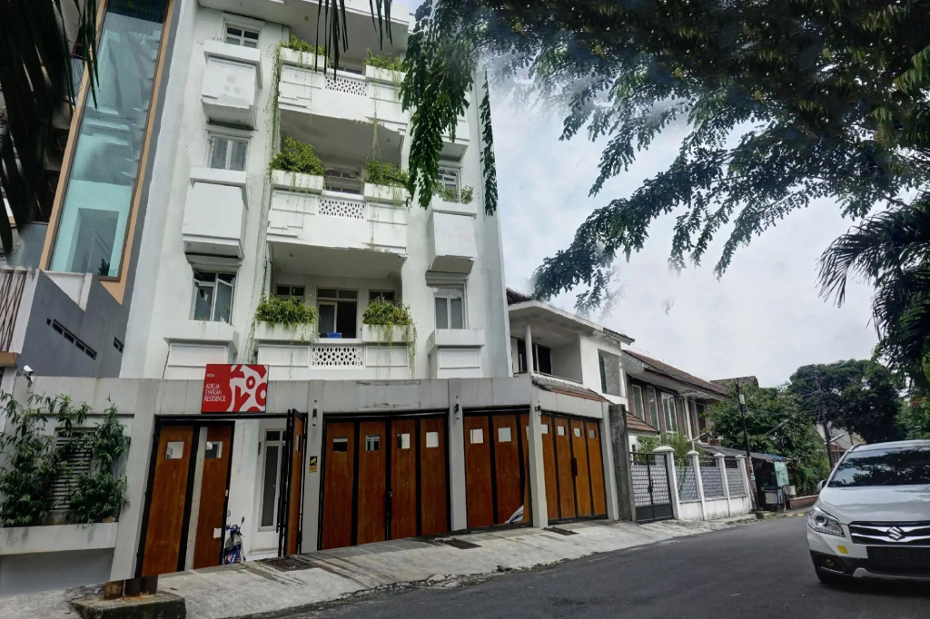 OYO 90784 Adelia Syariah Residence