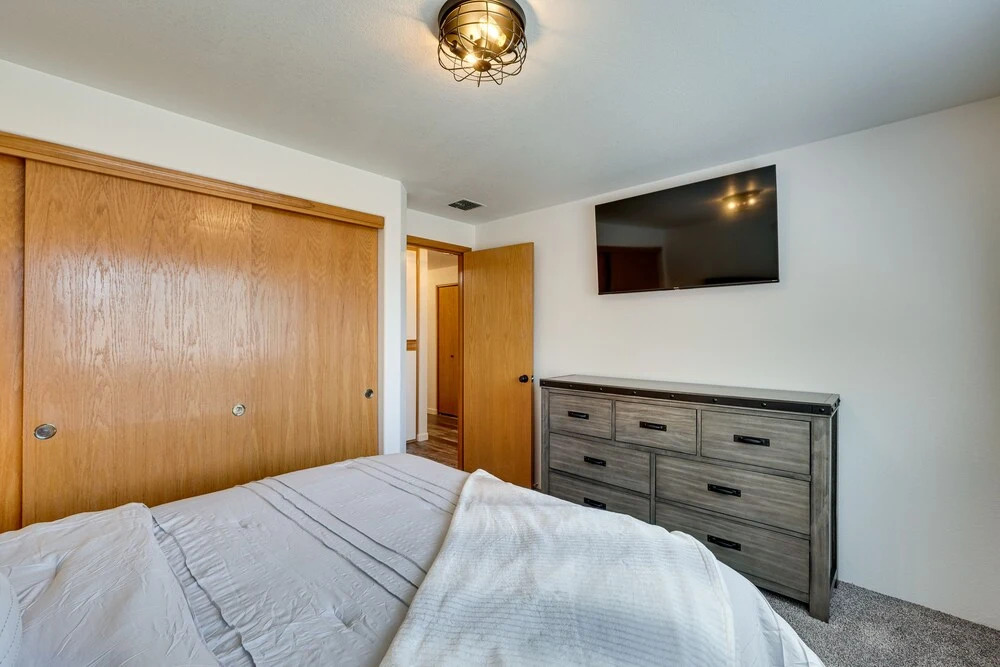 Charming Rogue Valley Home in Central Point!