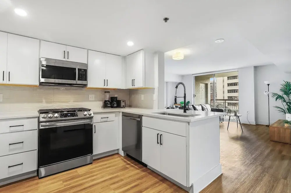 Well Appointed Apartments W Full Comfort