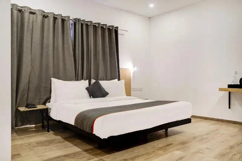 Oyo 385 Townhouse Navya International Ramamurthy N