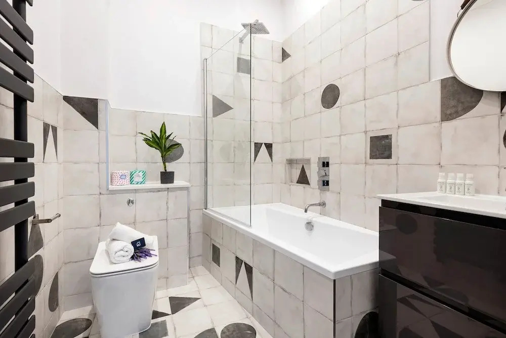Modern and Bright Highgate Gem