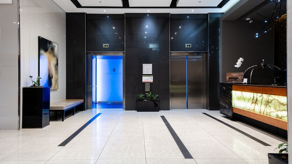 CENTURY CLUB - Luxury Apartment Hotels