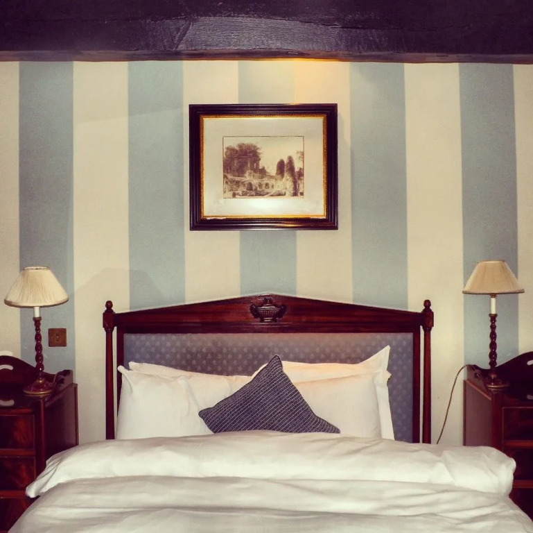 The Red Lion Hotel