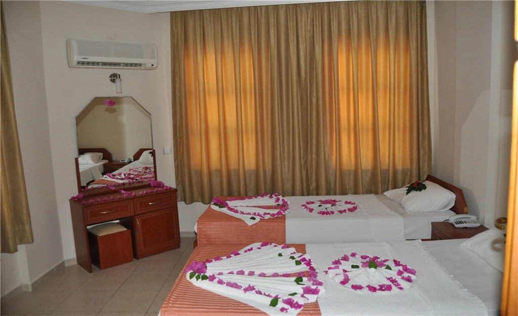Hibiscus 1 And 2 Apart Hotel