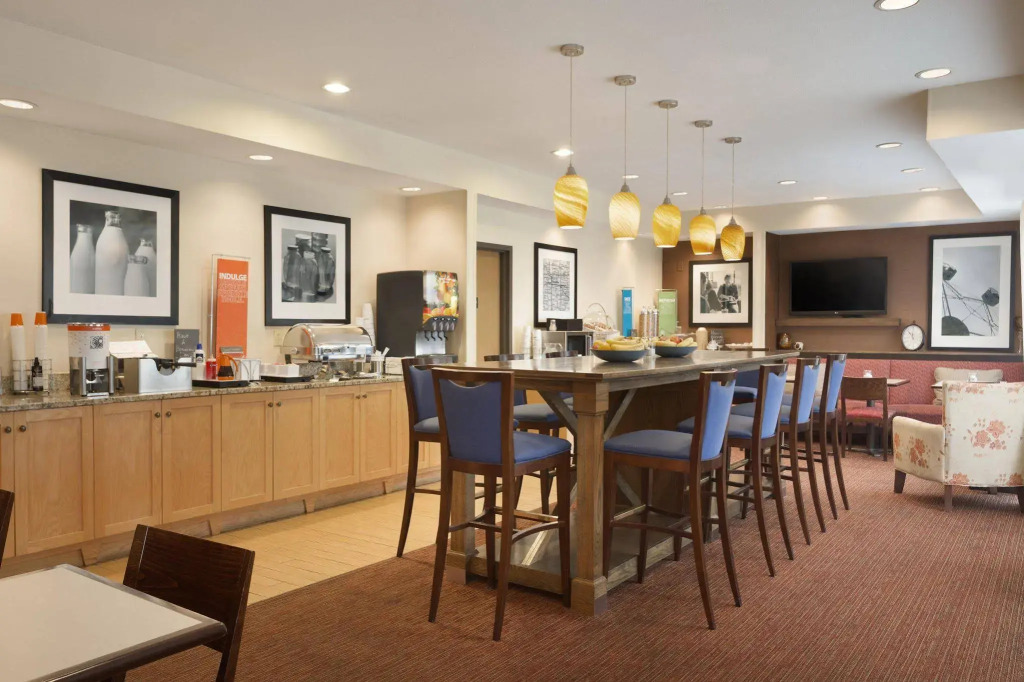 Hampton Inn Shawnee