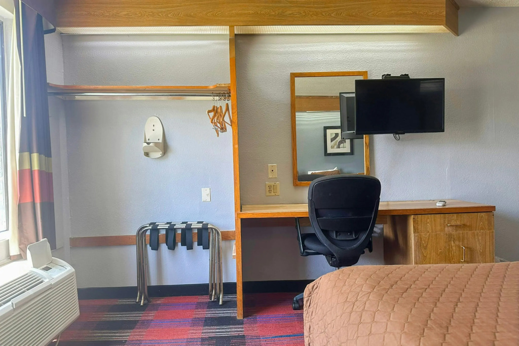 Classic Inn By Townhouse American Way Memphis I 240