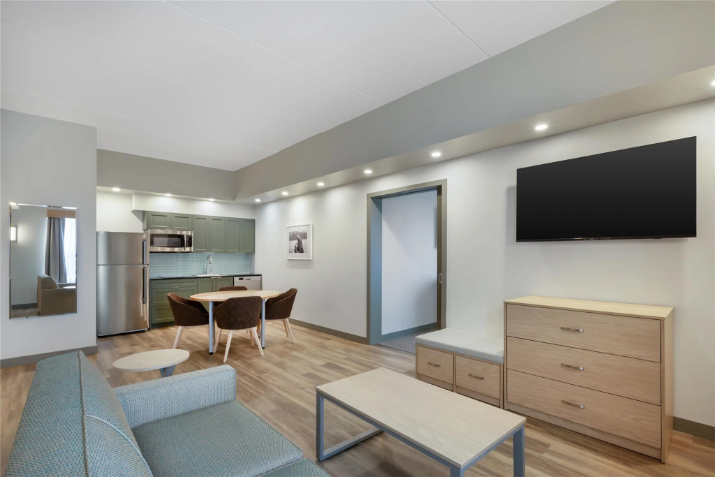 Best Western Plus Kawartha Lakes Hotel & Suites