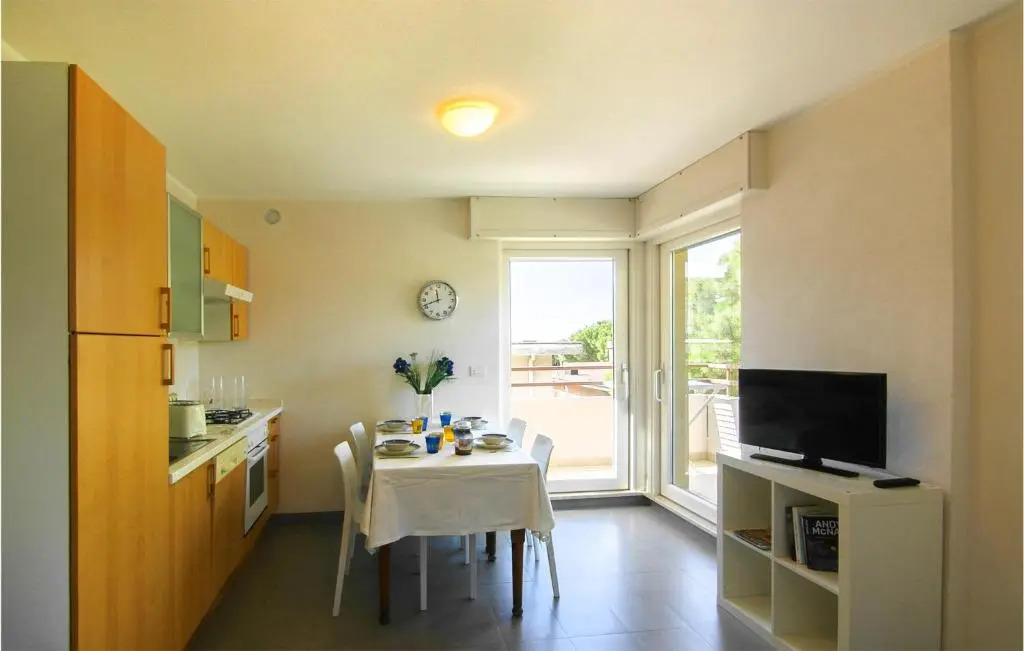 Nice apartment in Lavagna with 2 Bedrooms and WiFi