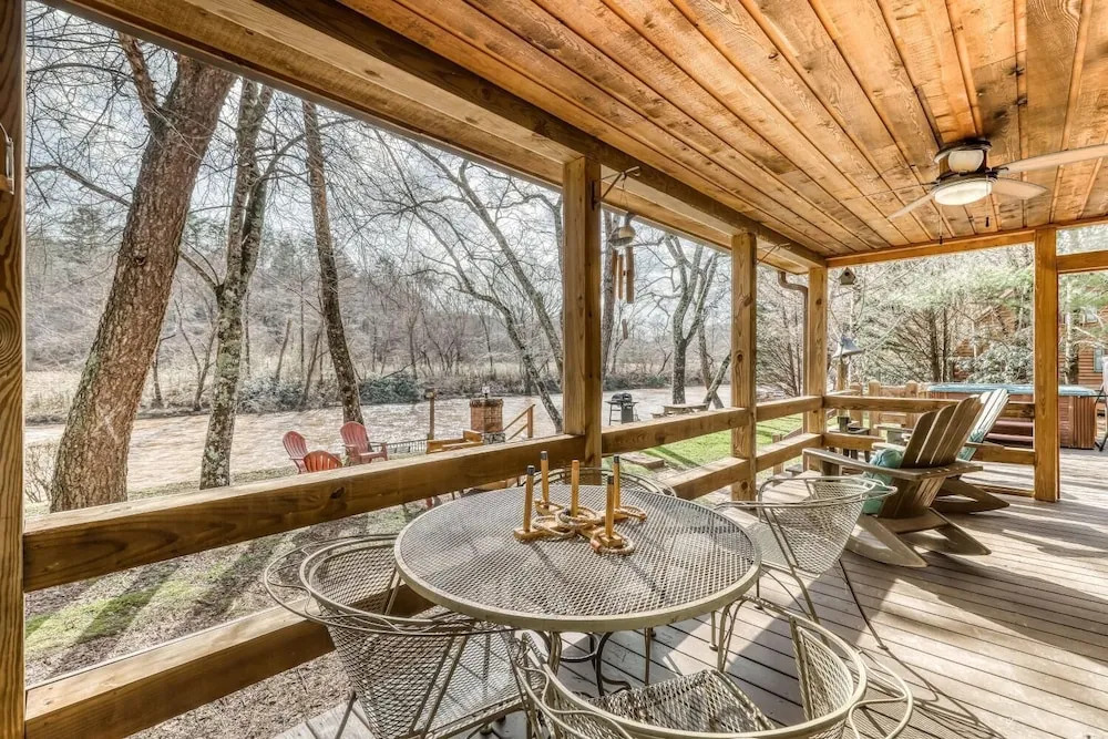 Toccoa River Retreat