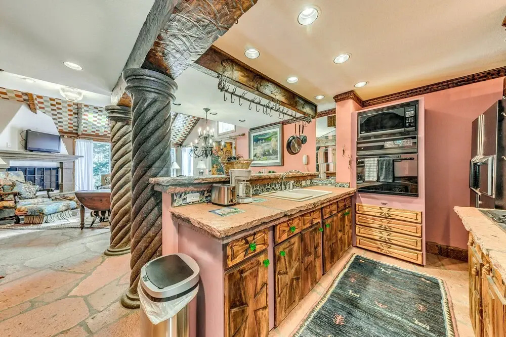 Cloudcroft Home w/ Fireplace Near Downtown!