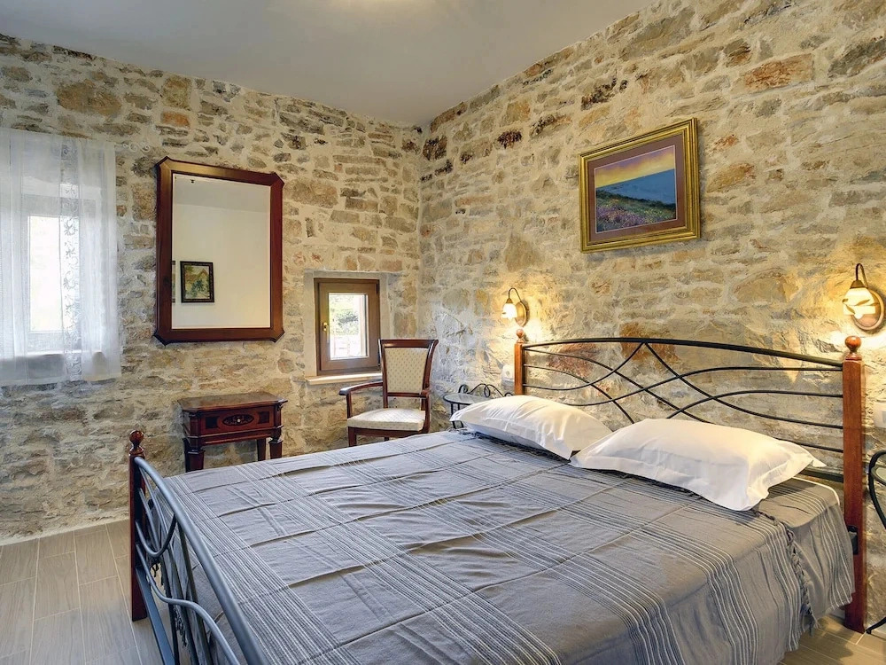 Holiday Home in Rojnici With Private Pool