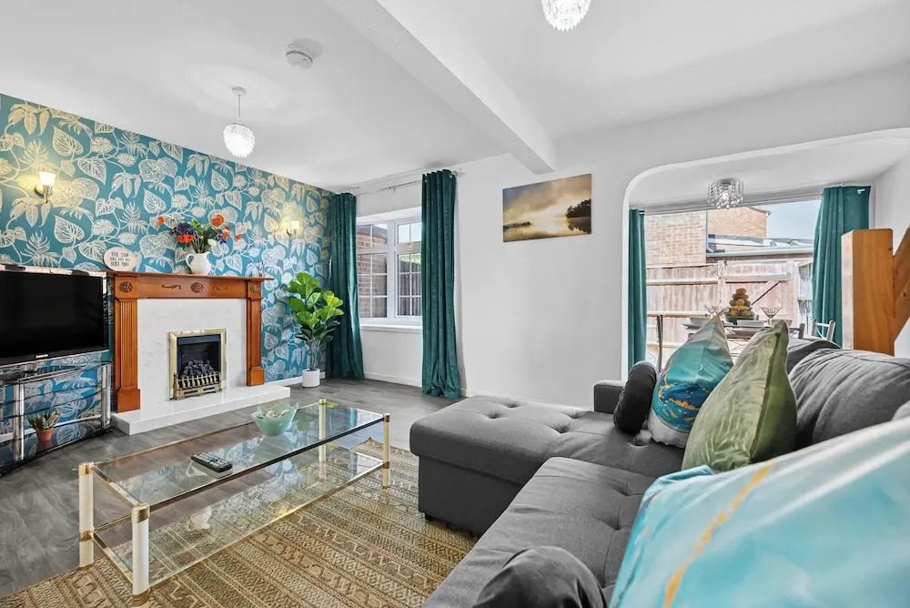 Cozy 3 bedroom house near hospital