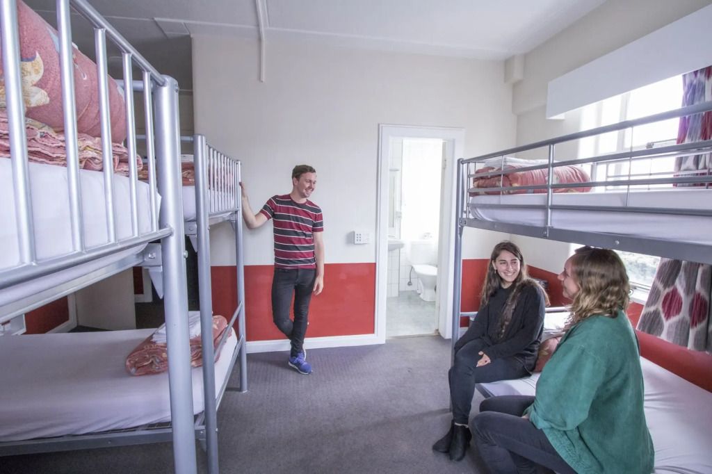 Hotel Waterloo & Backpackers