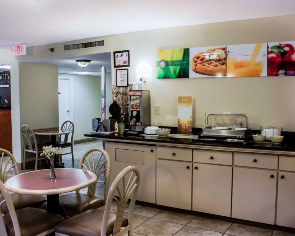 Quality Inn & Suites St Augustine Beach Area