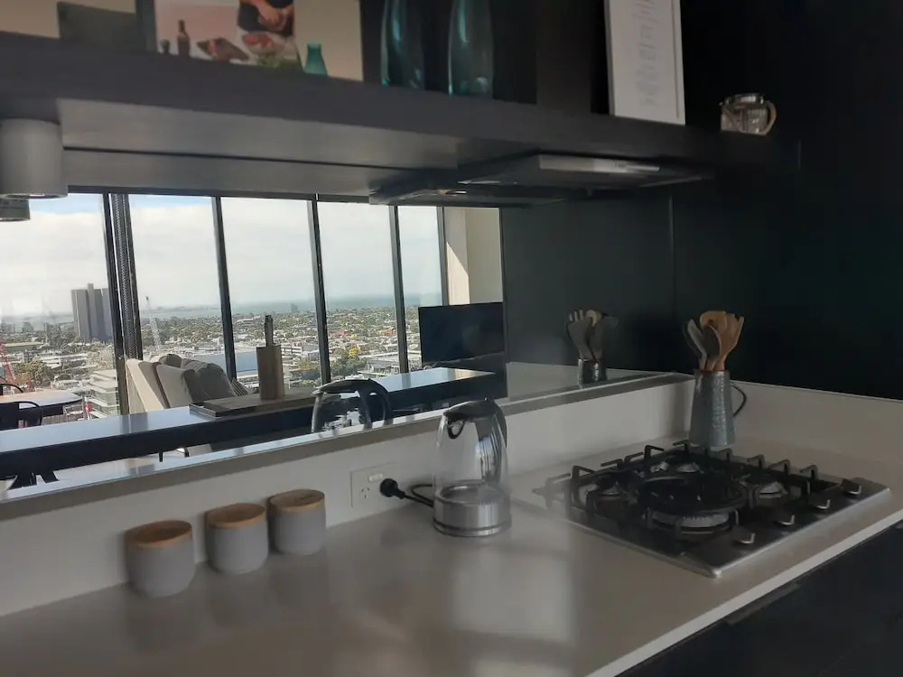 Top Floor Stunning Views