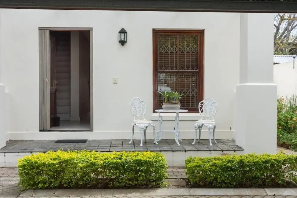 Avemore Mareba Court No 9- with backup power