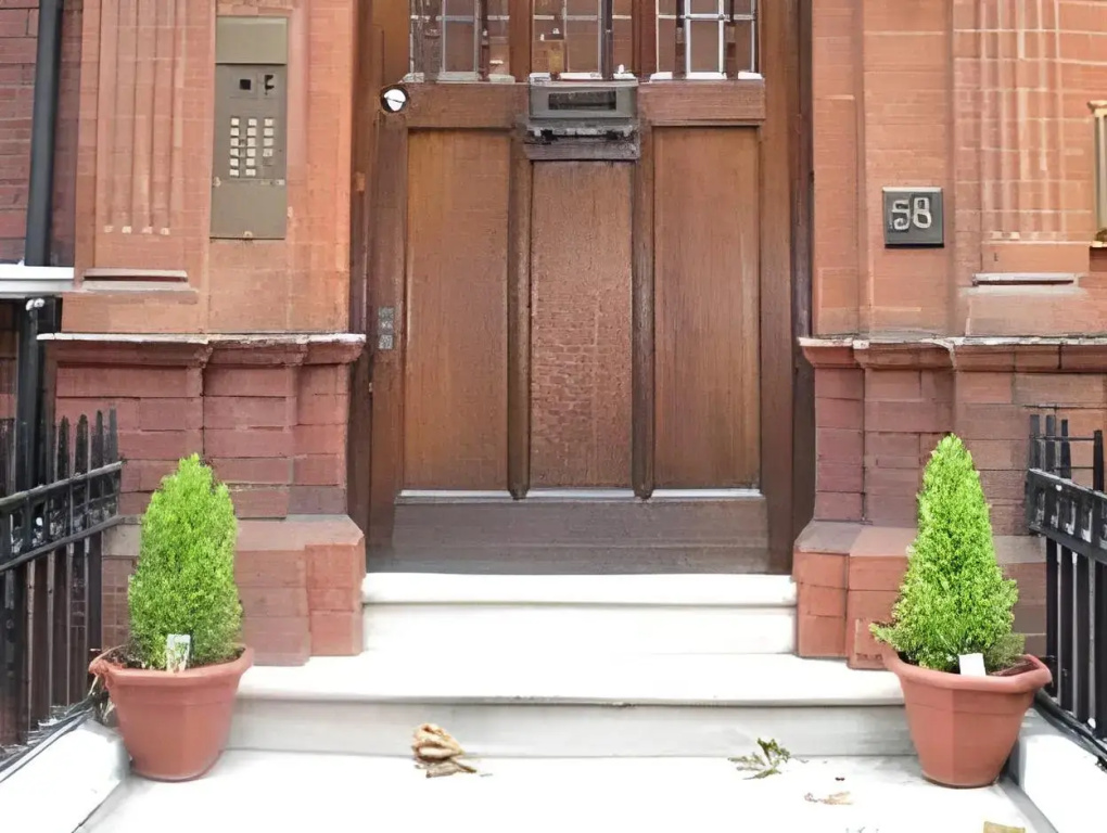 Kensington Court ApartHotel