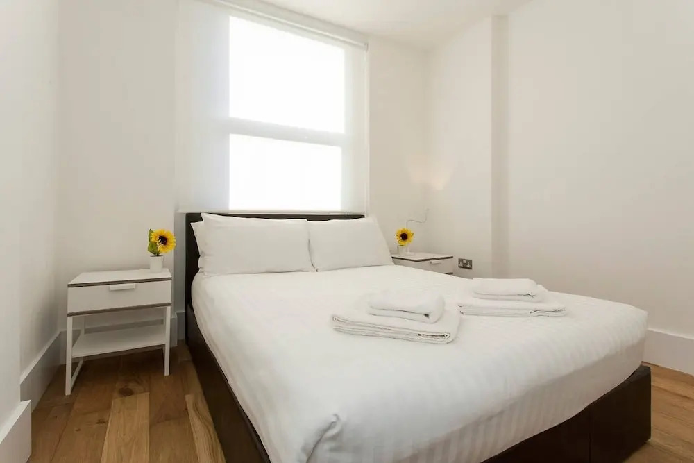 Sleek 2BR flat in Hither Green, by Mountsfield Park