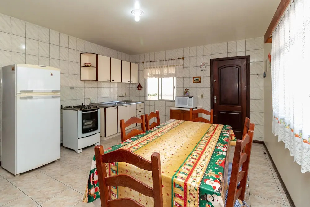 Aluguel Casa 2 Quartos para 8 Pessoas - 503A