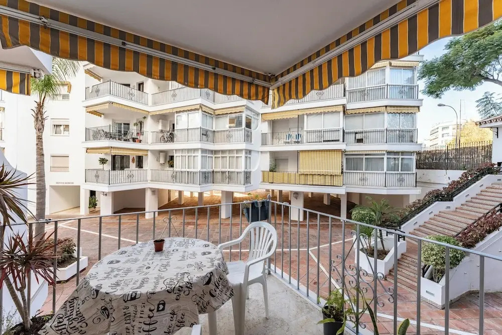 CT 350 - Faro's Marbella Beachapartment