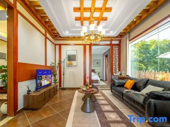 Luchuan Puyin Hot Spring Wellness Hotel