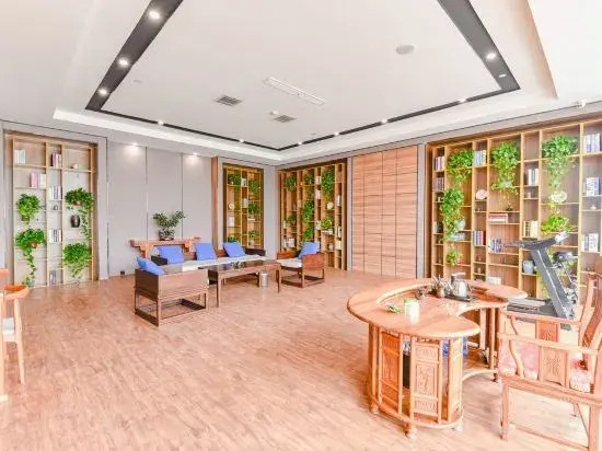Riyue Lake Culture Hotel