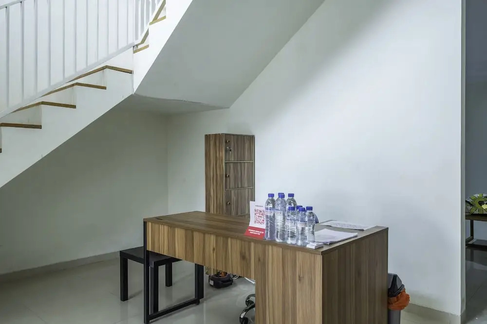 Zleepy Ks Tubun by OYO Rooms