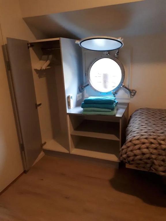 Boat Rooms on Water b&b
