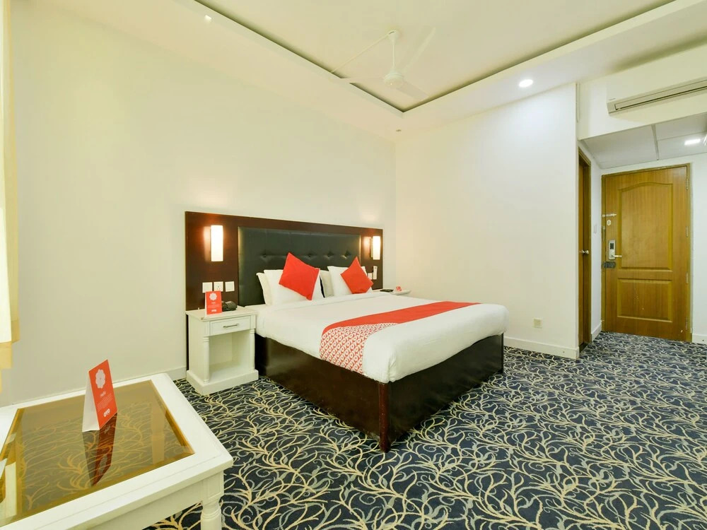 OYO 15092 Kavitha International
