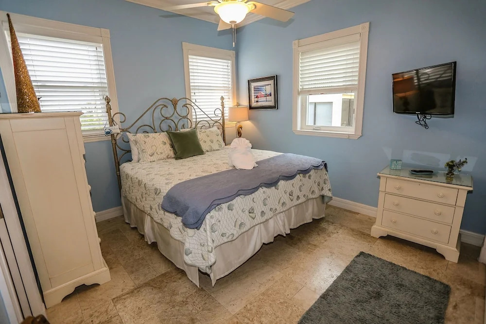 30 Gulf Beach Road Island Girl