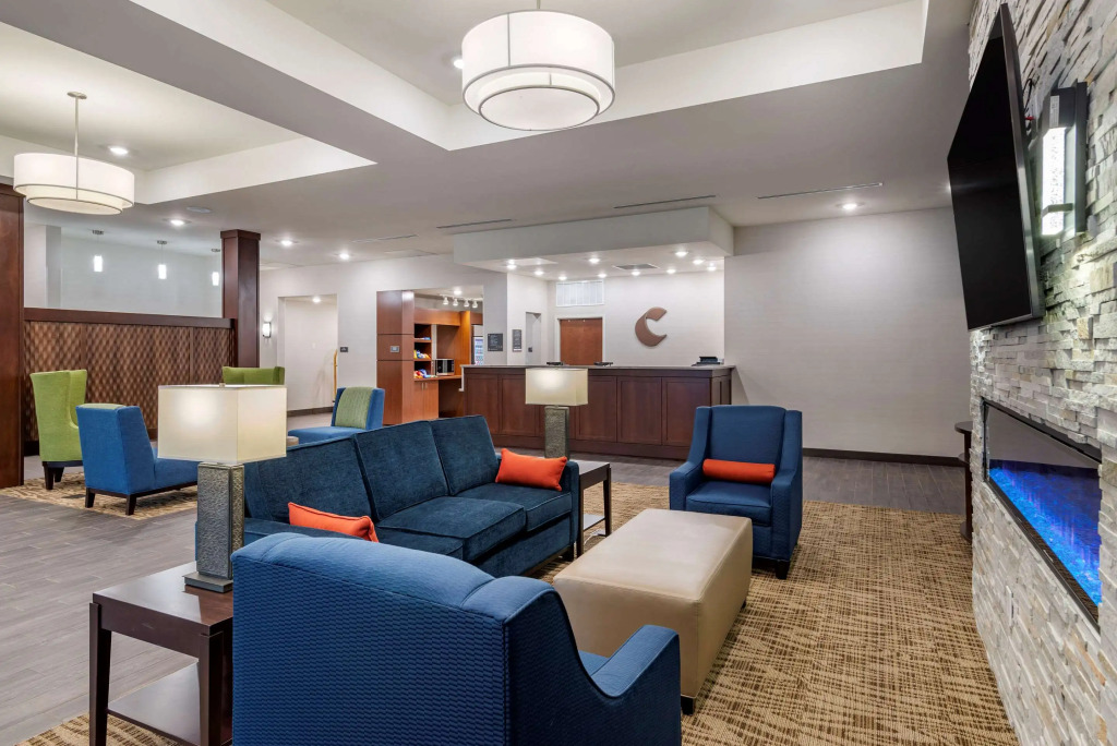 Comfort Suites Newnan