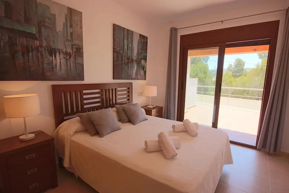2 Twin Luxurious & Secluded Villa - Private Pools, Walk to the Beach & Moraira