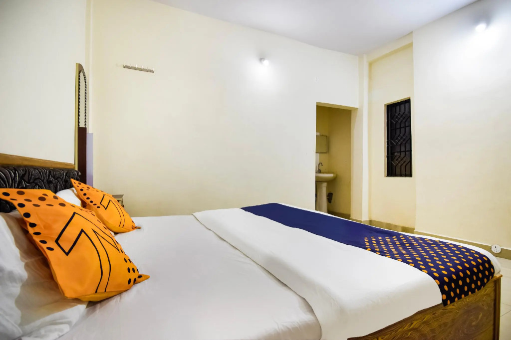 OYO 69787 Pathak Guest House