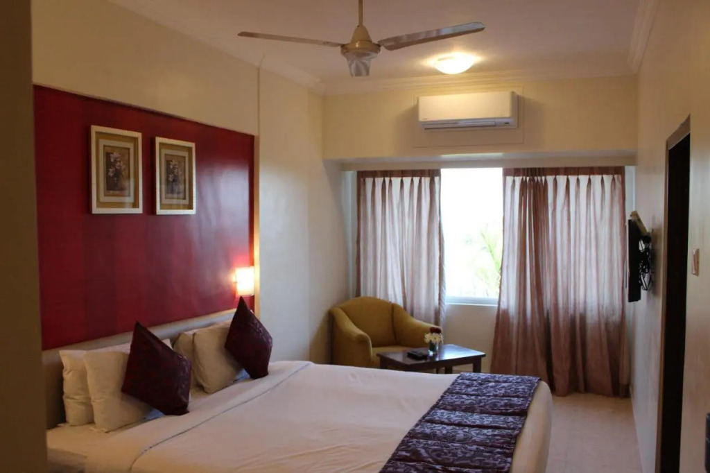 7 Apple Hotel Pimpri Pune