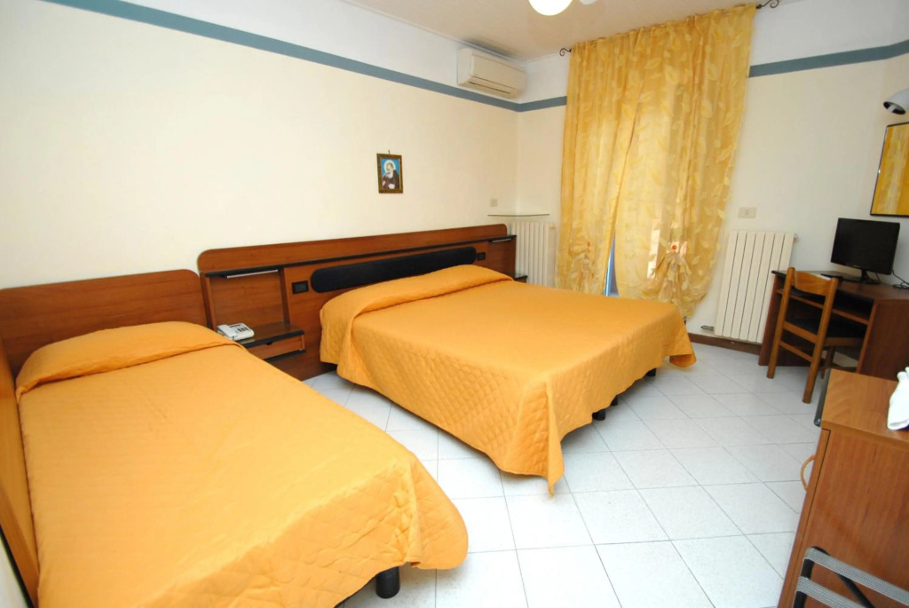 Hotel Baia Del Sorriso