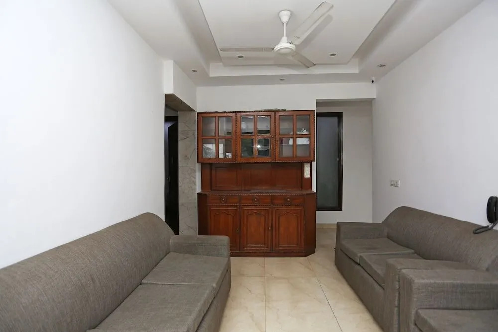 OYO 15563 Bir Home Stay