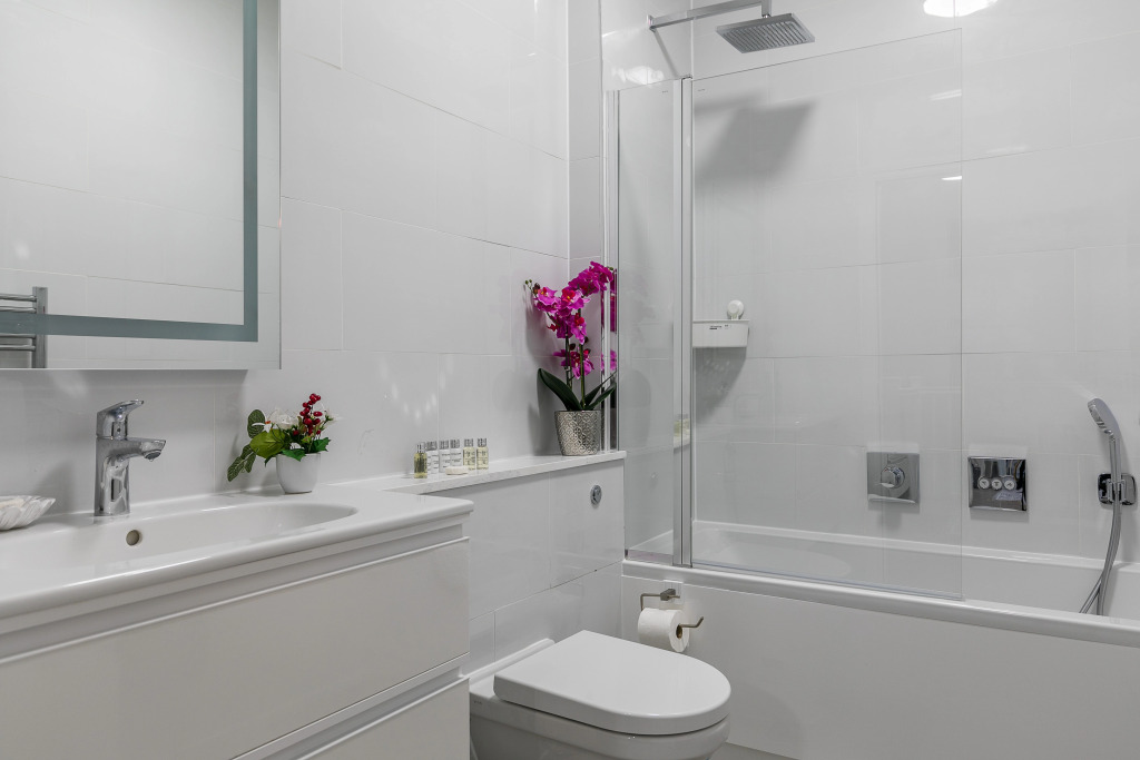 Modern 3-bed apartment in Maida Vale full AC