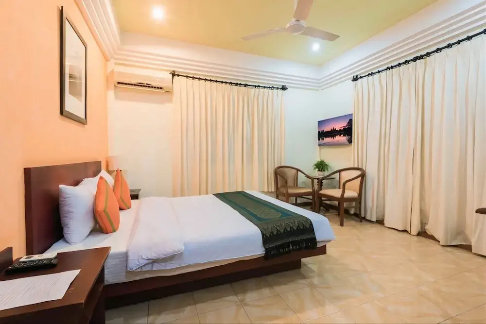 VPlus Hotel